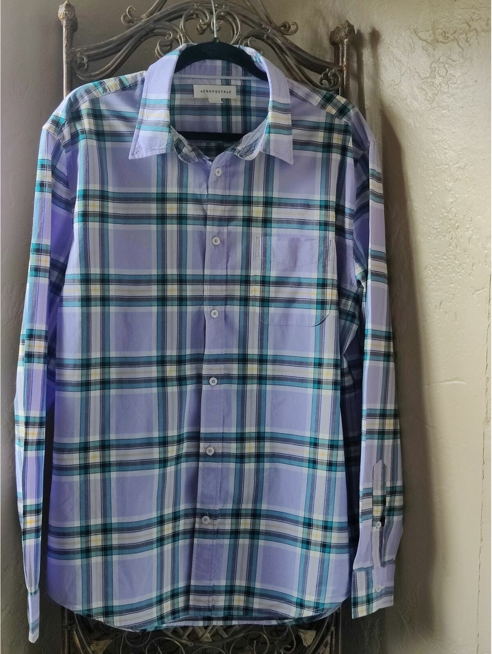 Aeropostale Button Up Shirt Men's Size Large Long Sleeve Purple Plaid Cotton